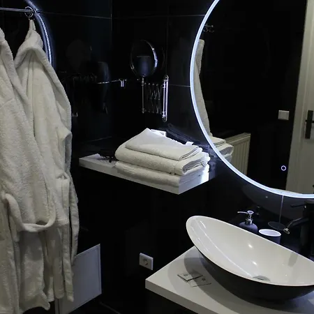 Apartamento Privatif Spa, Jacuzzi , Wifi, Netflix Estrasburgo